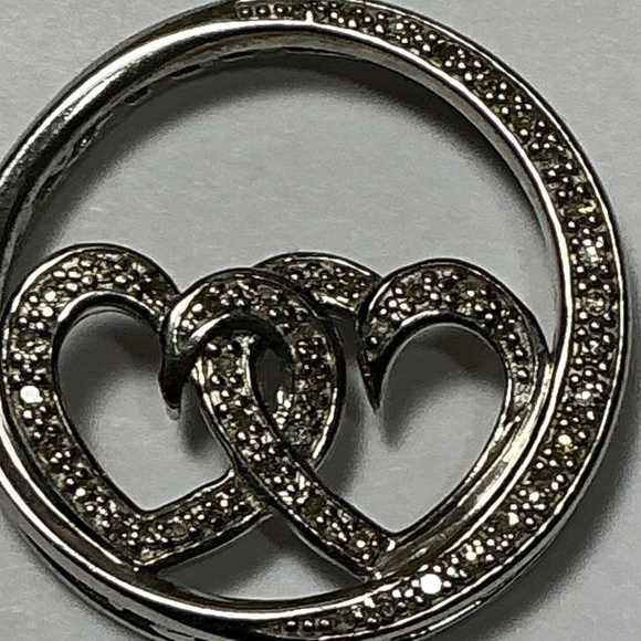 Sterling Silver Genuine Diamonds 💎 Pendant. 1 inch diameter - Picture 2 of 8